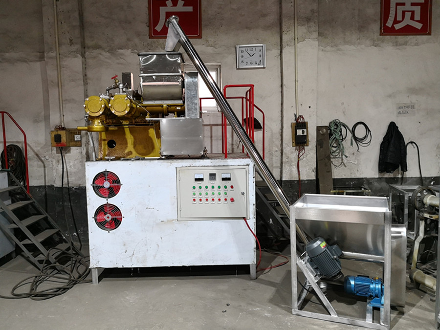 火鍋粉使用國銘米粉機(jī)制作只需更換模具