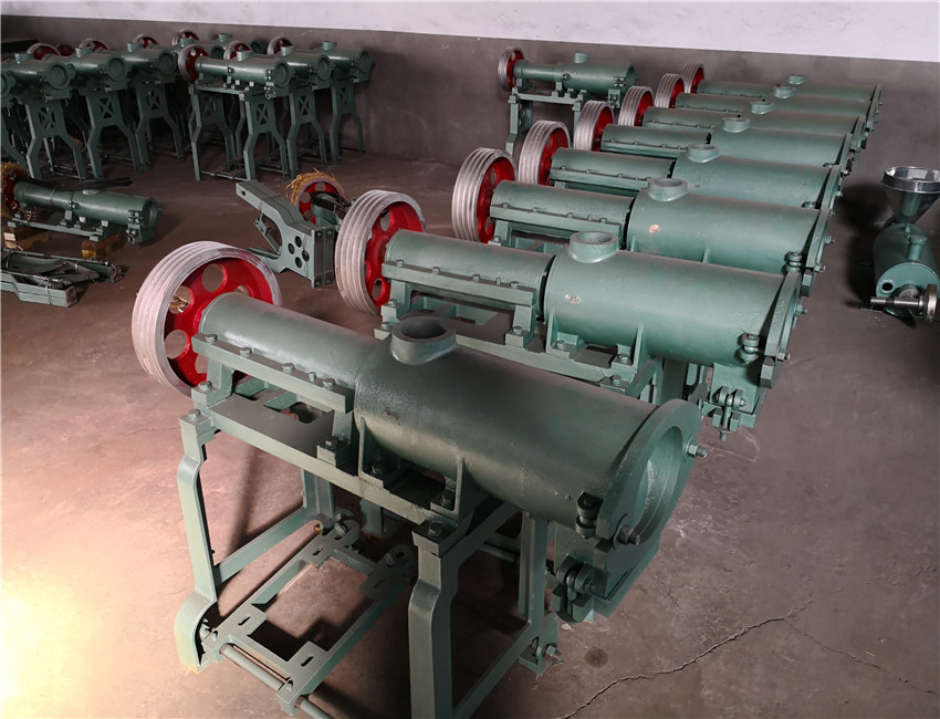 小型米線機優(yōu)勢大生產(chǎn)方便被很多客戶多采納