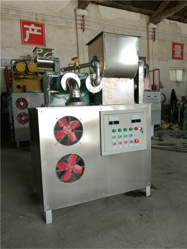 多功能米線機(jī)的使用壽命是國(guó)銘機(jī)械的一大賣點(diǎn)